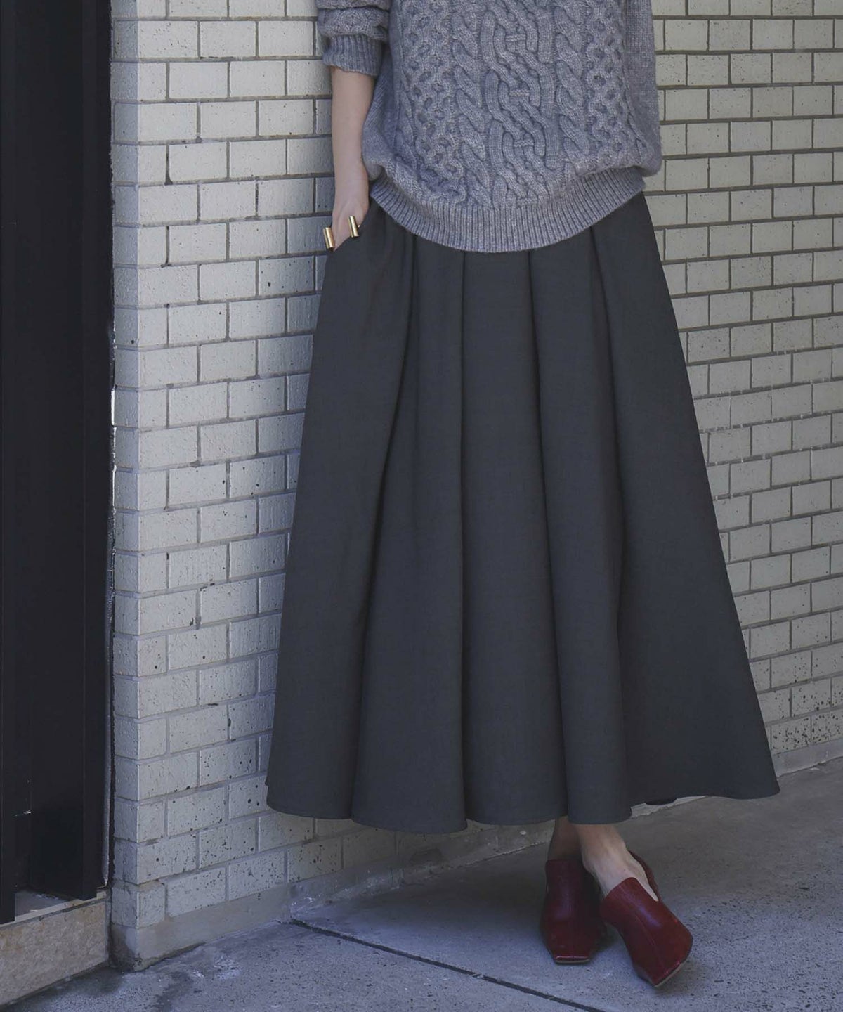 身長：165cm　着用サイズ：FREE　B：77 / W：57 / H：79