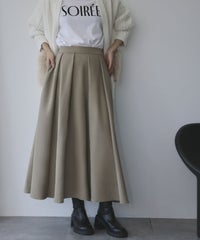 身長：165cm　着用サイズ：FREE　B：77 / W：57 / H：79
