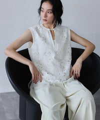 身長：168cm　着用サイズ：FREE　B：81 / W：60 / H：89