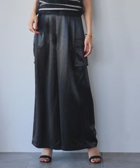 身長：170cm　着用サイズ：Mサイズ　B：86 / W：61 / H：87