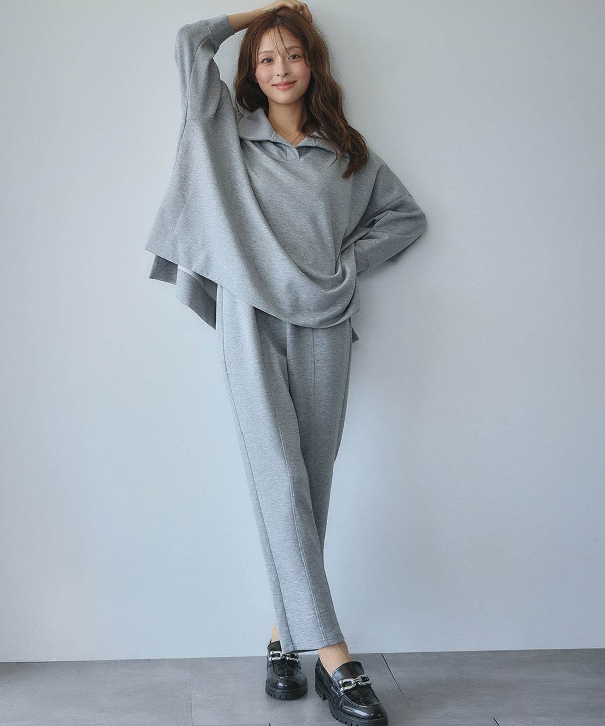 身長：170cm　着用サイズ：Mサイズ　B：86 / W：61 / H：87