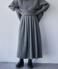 身長：168cm　着用サイズ：FREE　B：81 / W：60 / H：89