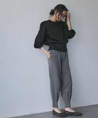 身長：168cm　着用サイズ：Mサイズ　B：81 / W：60 / H：89