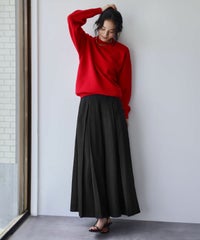 身長：168cm　着用サイズ：Mサイズ　B：81 / W：60 / H：89