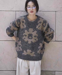 身長：165cm　着用サイズ：FREE　B：77 / W：57 / H：79