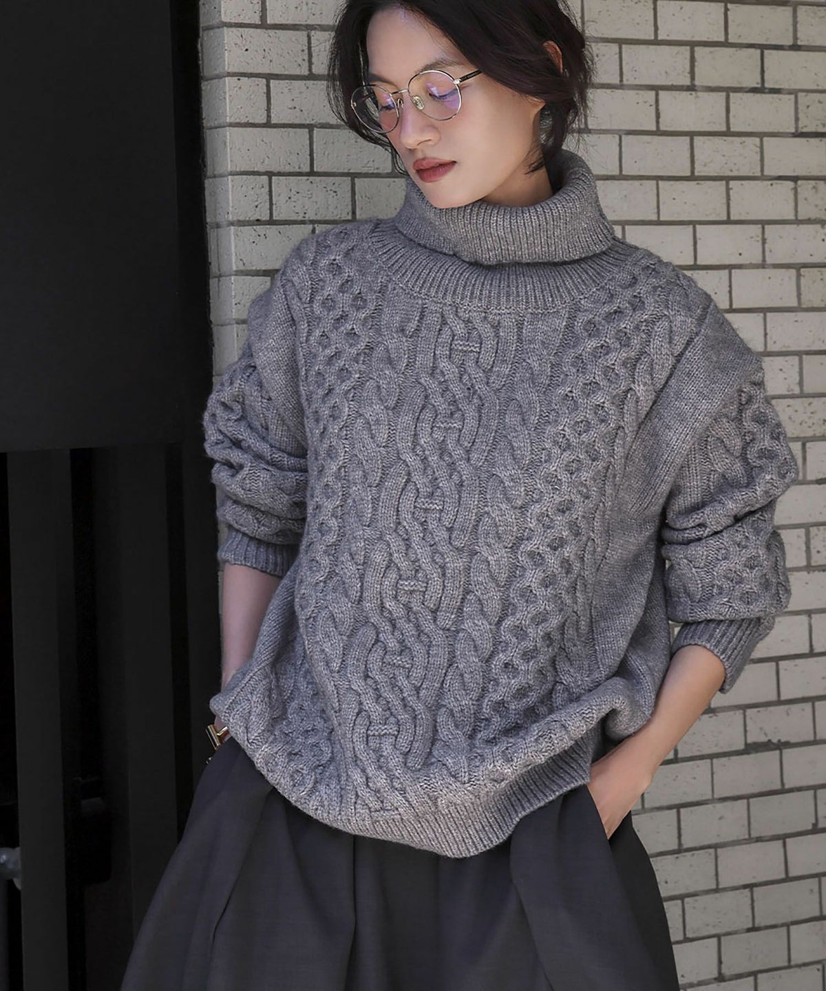 身長：165cm　着用サイズ：FREE　B：77 / W：57 / H：79
