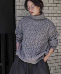 身長：165cm　着用サイズ：FREE　B：77 / W：57 / H：79