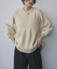 身長：165cm　着用サイズ：Mサイズ　B：77 / W：57 / H：79