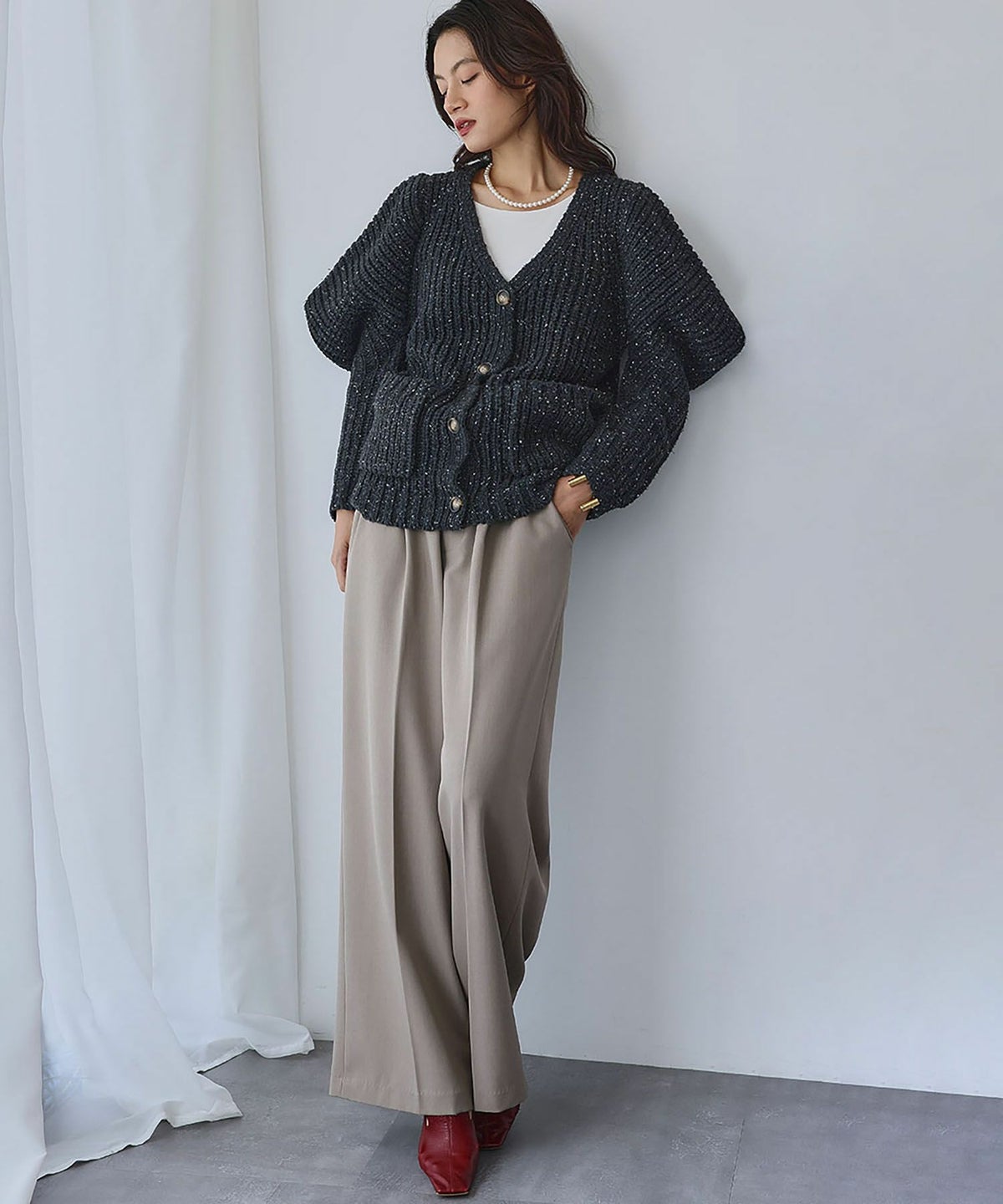 身長：165cm　着用サイズ：FREE　B：77 / W：57 / H：79