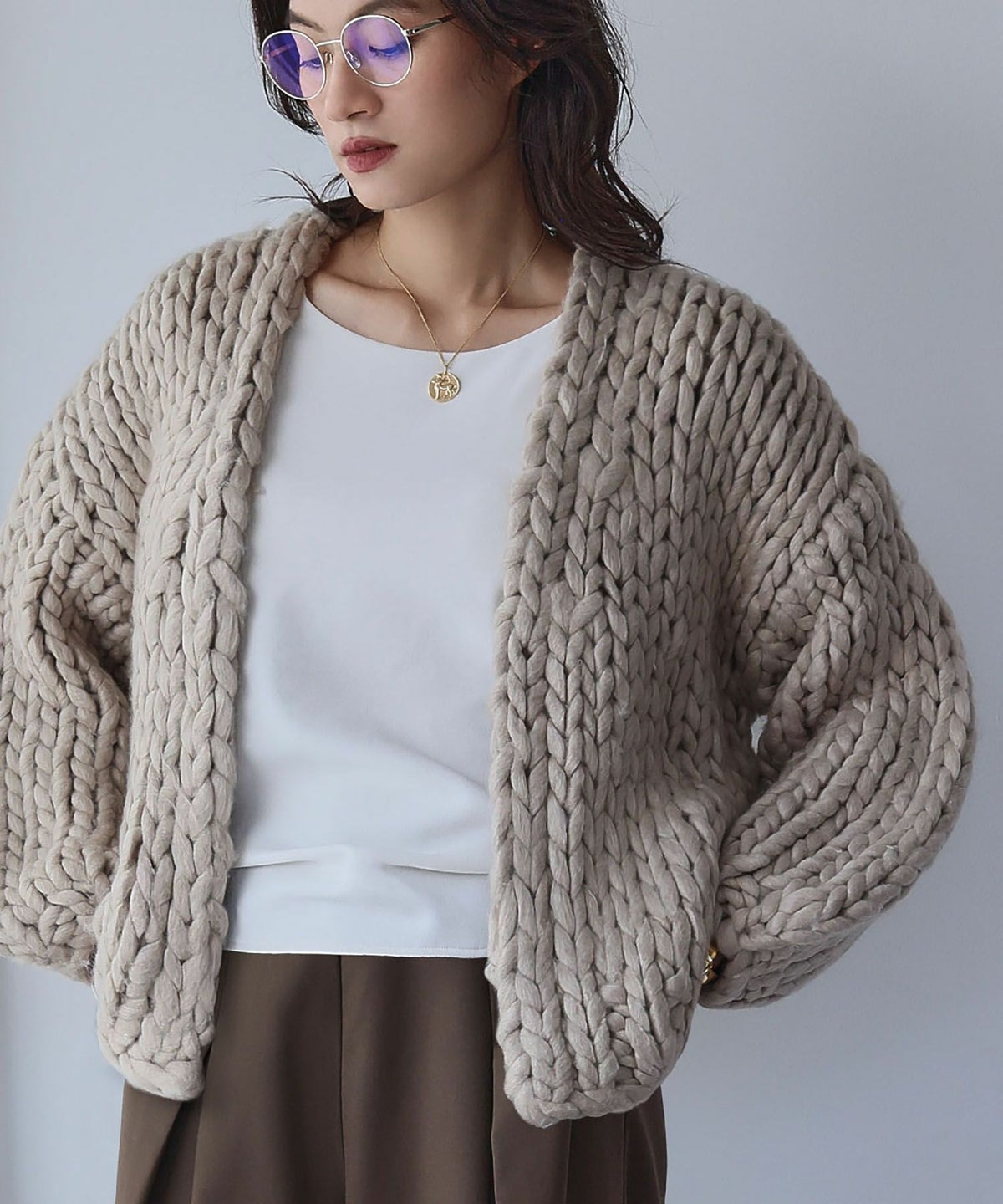 身長：165cm　着用サイズ：FREE　B：77 / W：57 / H：79