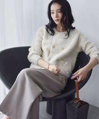 ライトベージュ