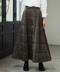身長：170cm　着用サイズ：FREE　B：86 / W：61 / H：87