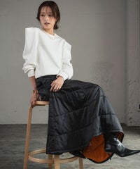 身長：170cm　着用サイズ：FREE　B：86 / W：61 / H：87
