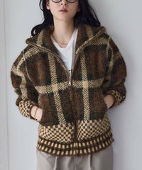 身長：168cm　着用サイズ：FREE　B：81 / W：60 / H：89