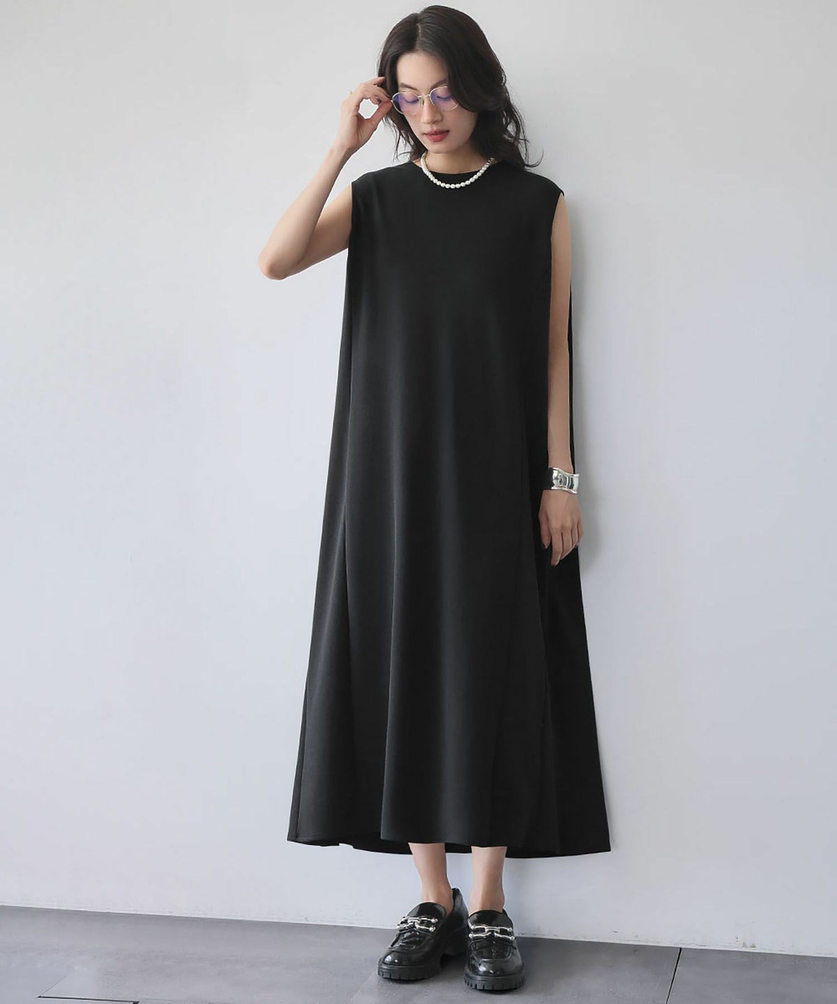 身長：165cm　着用サイズ：FREE　B：77 / W：57 / H：79