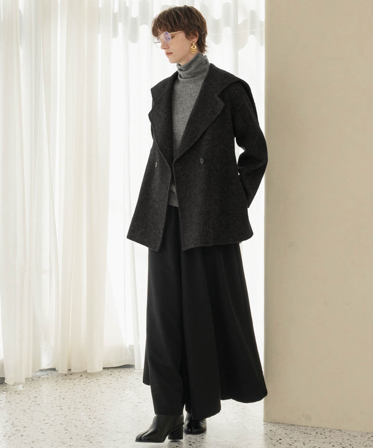 身長：173cm　着用サイズ：FREE　B：81 / W：61 / H：89