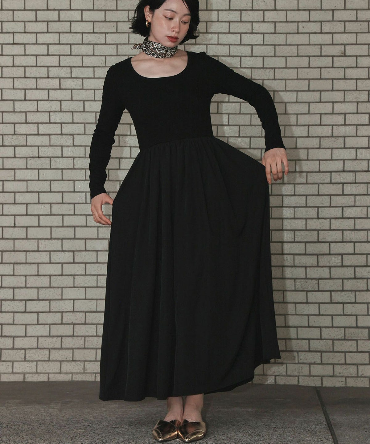 身長：157cm　着用サイズ：FREE　B：82 / W：63 / H：87