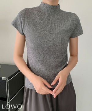 ライトグレー