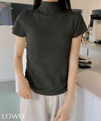グレー