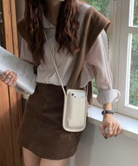 ベージュ