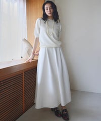 身長：168cm　着用サイズ：FREE　B：81 / W：60 / H：89
