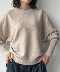 ベージュ