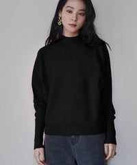 身長：168cm　着用サイズ：FREE　B：81 / W：60 / H：89