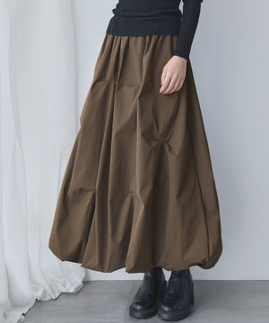 身長：168cm　着用サイズ：FREE　B：81 / W：60 / H：89