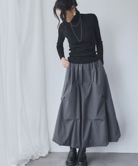 身長：168cm　着用サイズ：FREE　B：81 / W：60 / H：89
