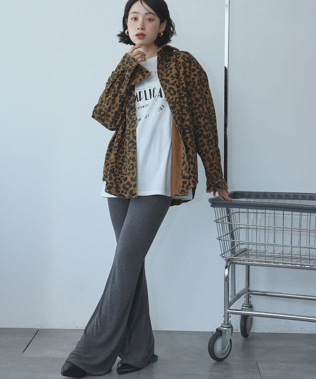 身長：157cm　着用サイズ：FREE　B：82 / W：63 / H：87