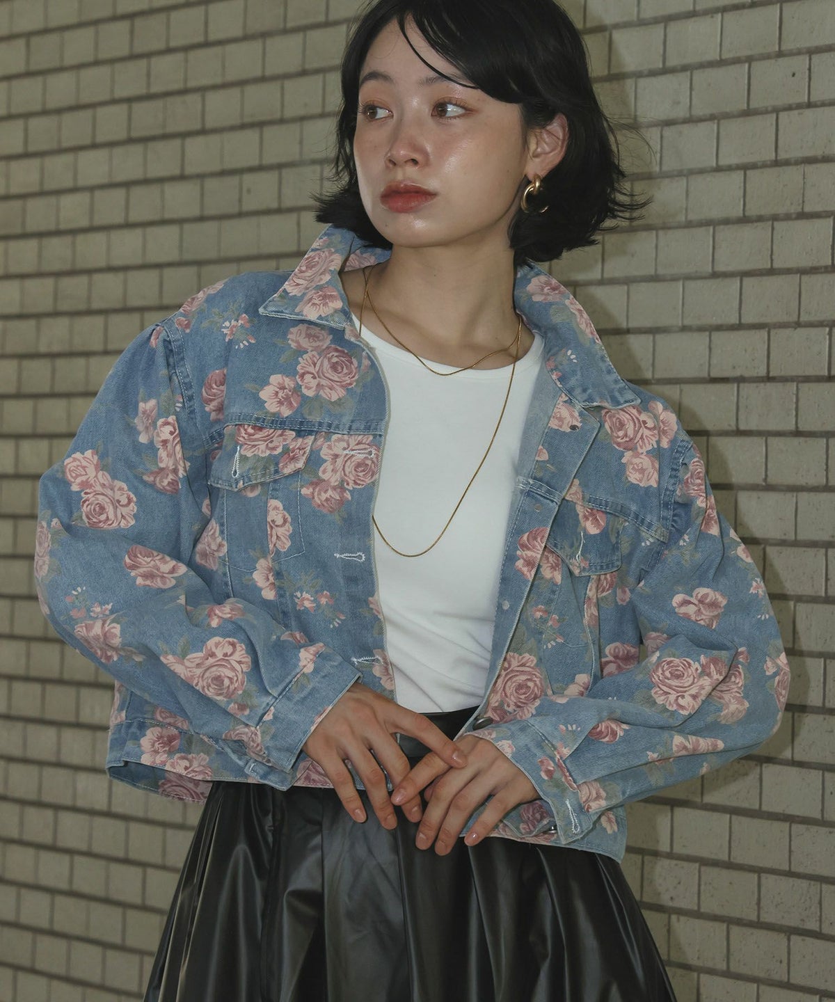 ブルー