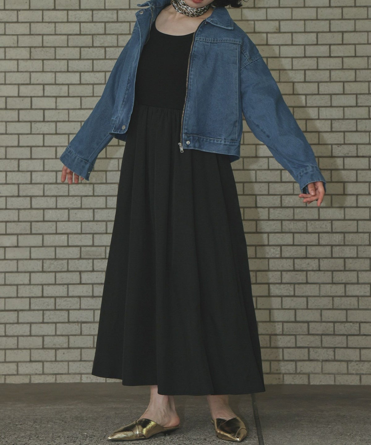 身長：157cm　着用サイズ：FREE　B：82 / W：63 / H：87