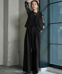 身長：168cm　着用サイズ：FREE　B：81 / W：60 / H：89