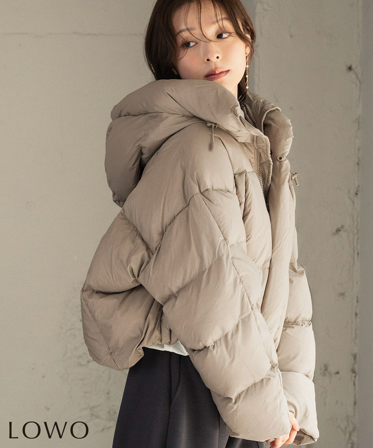身長：170cm　着用サイズ：FREE　B：86 / W：61 / H：87