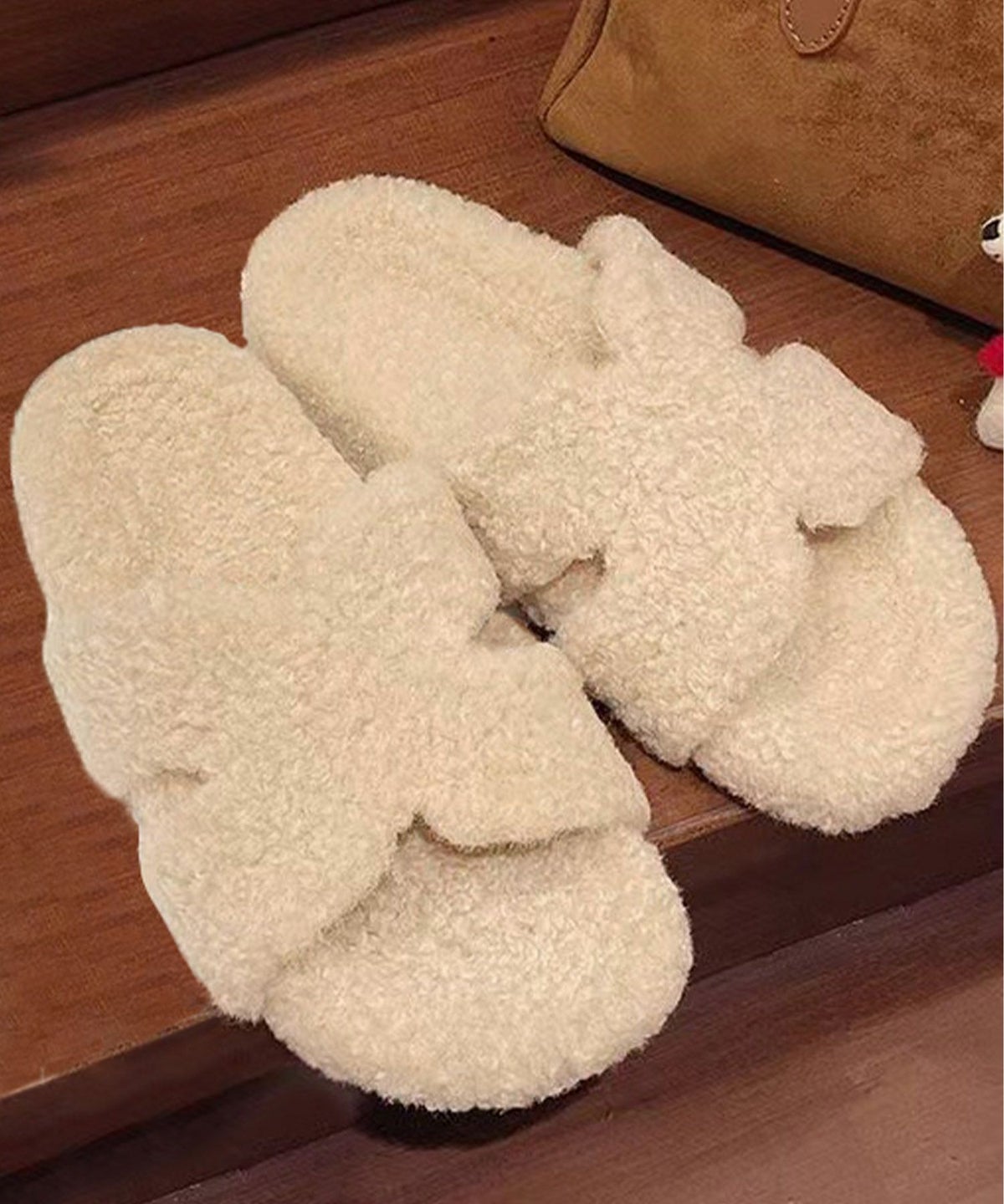ベージュ