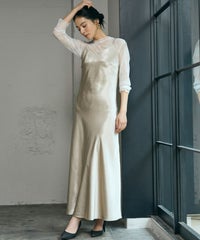 身長：168cm　着用サイズ：FREE　B：81 / W：60 / H：89