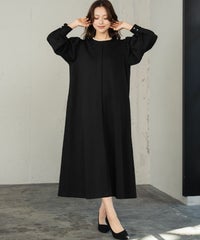 身長：170cm　着用サイズ：Mサイズ　B：86 / W：61 / H：87