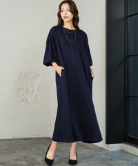 身長：170cm　着用サイズ：Mサイズ　B：86 / W：61 / H：87