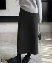 チャコールグレー