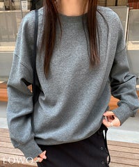 グレー