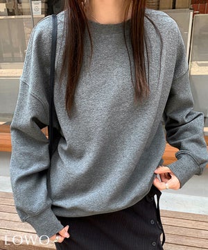 グレー