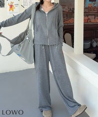 グレー