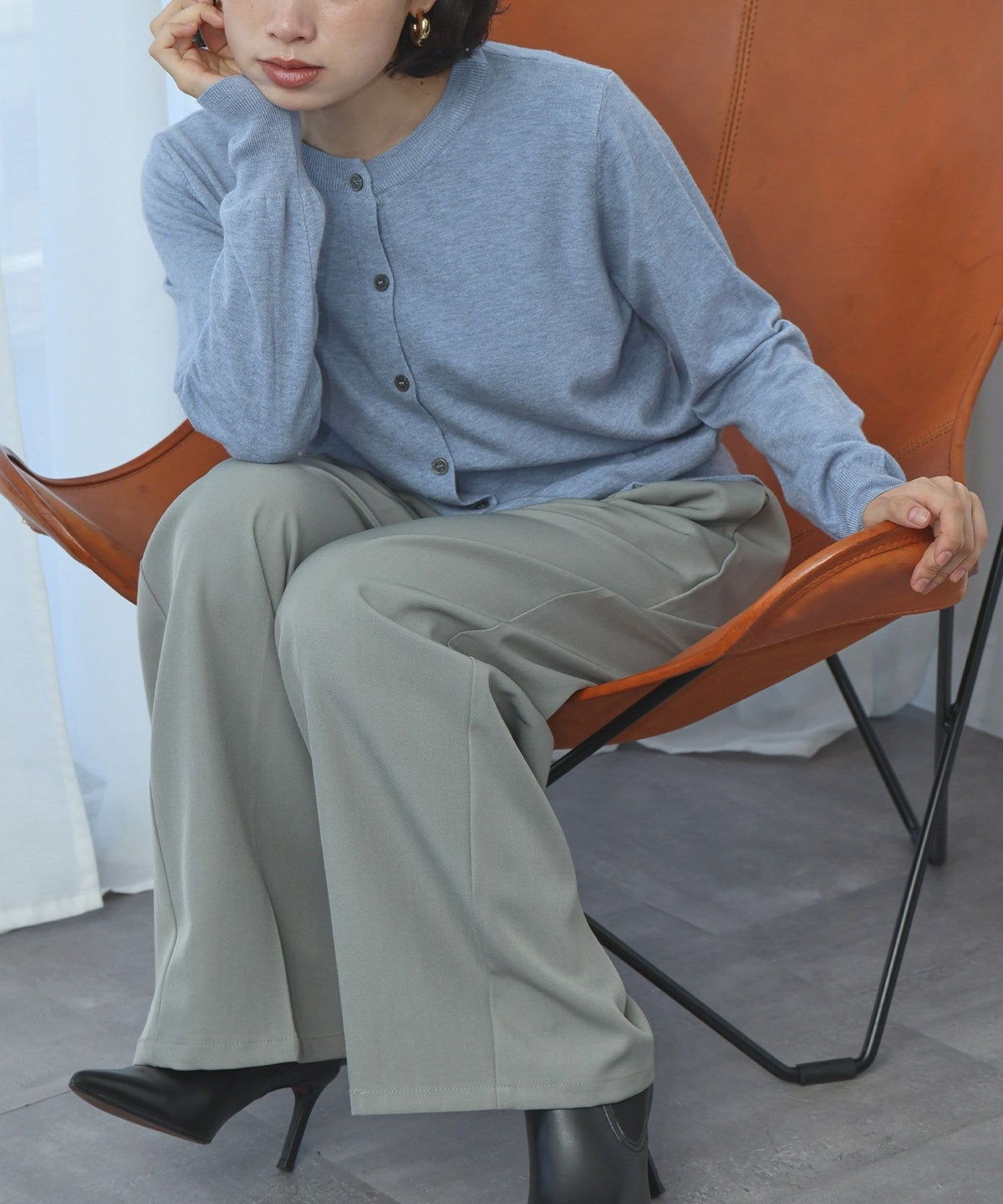 身長：157cm　着用サイズ：FREE　B：82 / W：63 / H：87