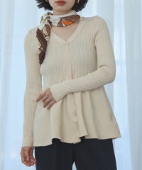 身長：157cm　着用サイズ：FREE　B：82 / W：63 / H：87