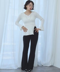 身長：157cm　着用サイズ：FREE　B：82 / W：63 / H：87