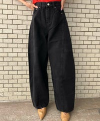 ブラック