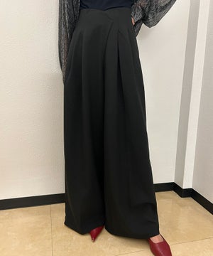 ブラック