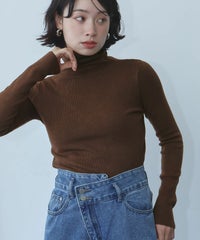 身長：157cm　着用サイズ：FREE　B：82 / W：63 / H：87