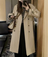 ベージュ
