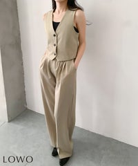 ベージュ